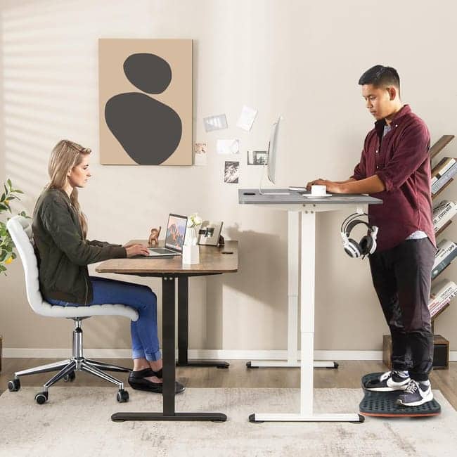 Image de couverture du guide Bureaux assis-debout : le guide pour télétravailler debout sans fatigue